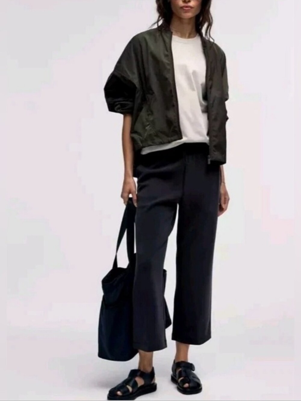 LULULEMON ON THE FLY CROP PANTS BLACK SZ 8